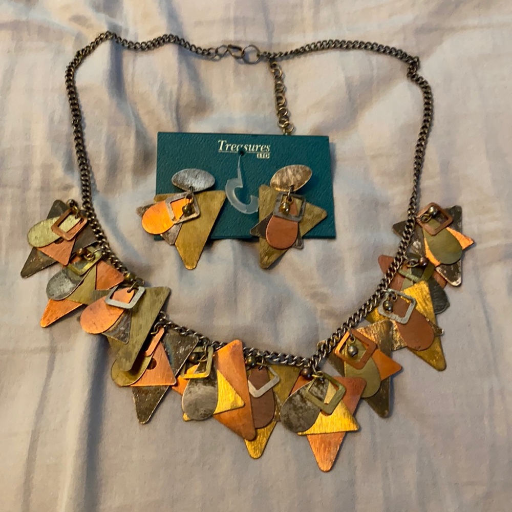 NWT set of earrings and necklace
